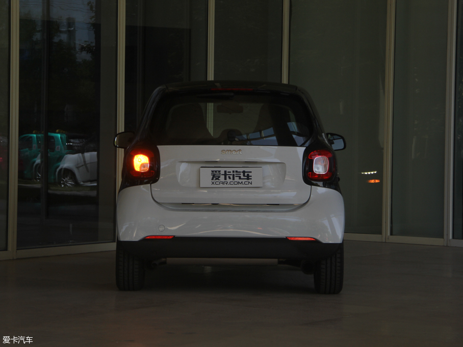 2015smart fortwo 1.0L Ӳ`Ӱ