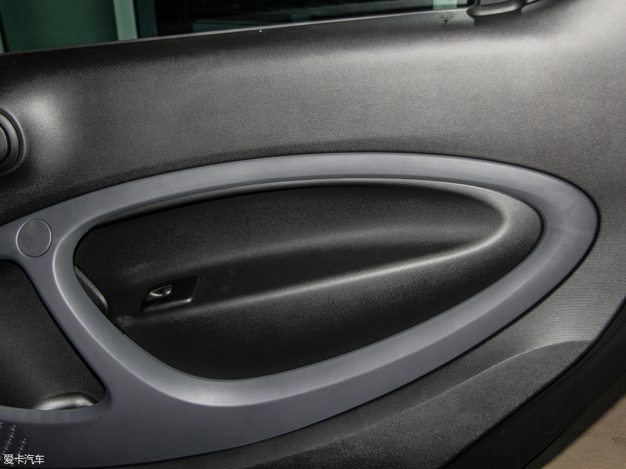 2015smart fortwo 1.0L Ӳ`Ӱ