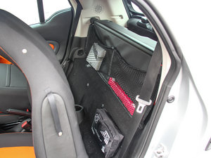 2015款1.0L 硬顶激情版 空间座椅