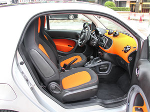 2015款1.0L 硬顶激情版 空间座椅