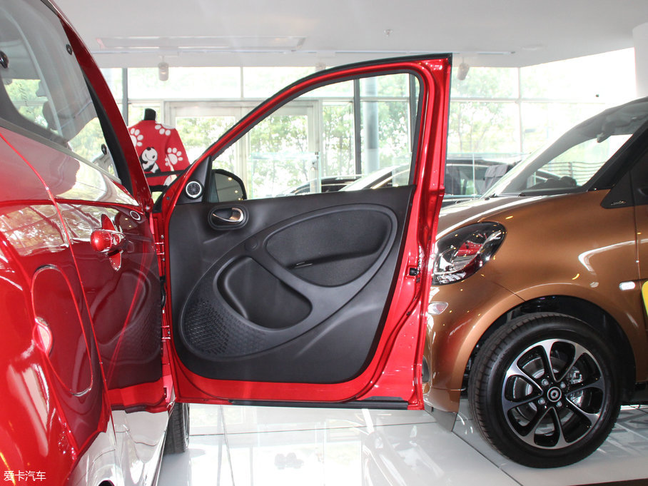 2017smart forfour BRABUS Xclusive