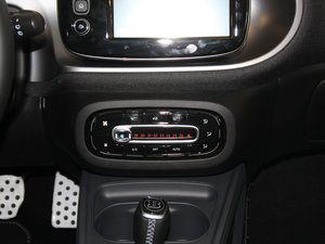 2017BRABUS Xclusive {{