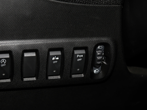 2017BRABUS Xclusive п؅^