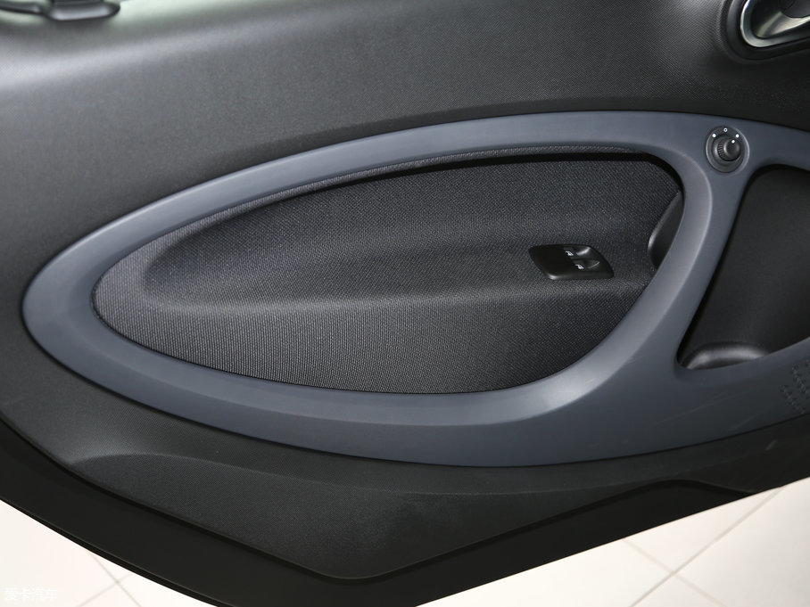 2017smart fortwo 1.0L ؄e