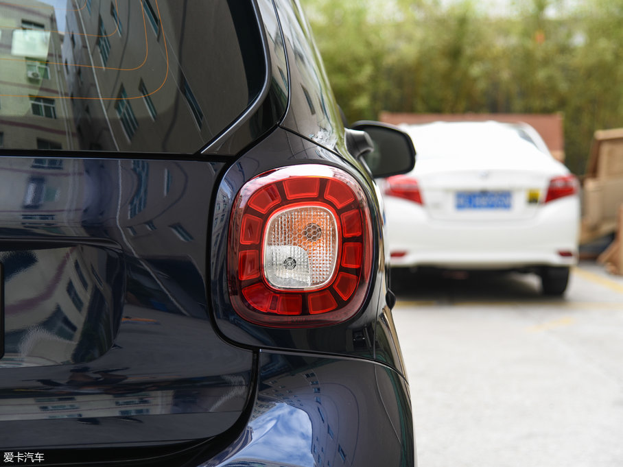 2017smart fortwo 1.0L {؄e