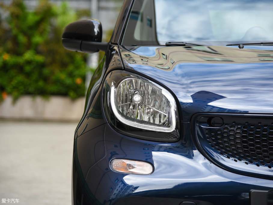 2017smart fortwo 1.0L {؄e