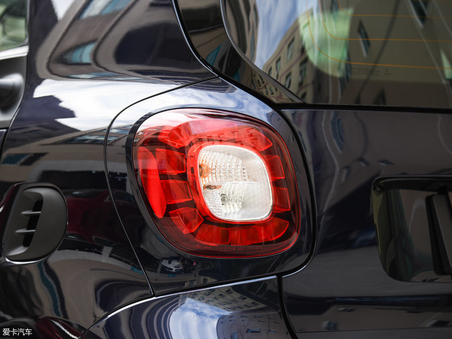 2017smart fortwo 1.0L {(ln)؄e