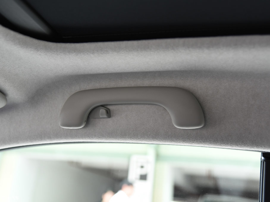 2017smart fortwo 1.0L {(ln)؄e