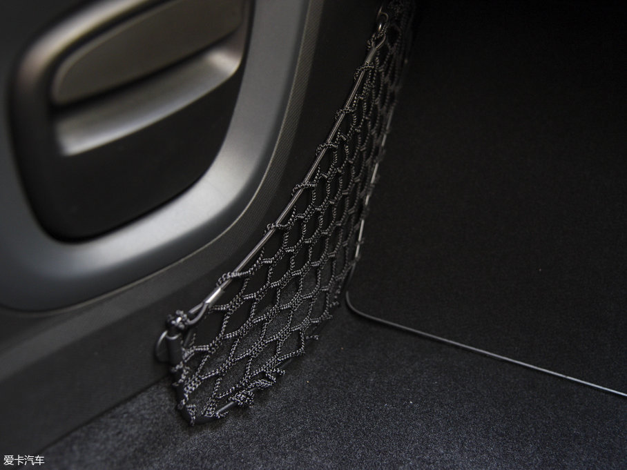 2017smart fortwo 1.0L {(ln)؄e