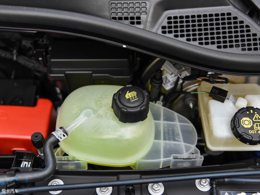 2017smart fortwo 1.0L {(ln)؄e