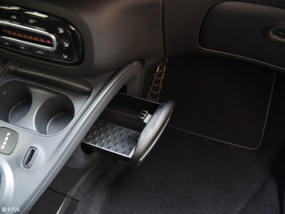 2017smart fortwo 1.0L {؄e