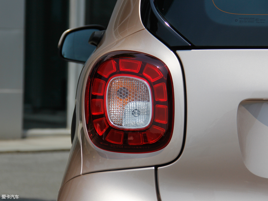 2018smart fortwo 0.9T 66ǧҫ؄e