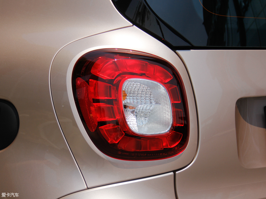 2018smart fortwo 0.9T 66ǧҫ؄e