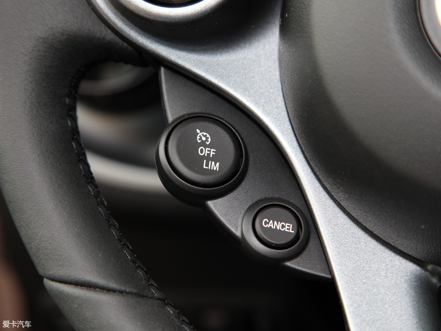 2018smart fortwo 1.0L 52ǧҫ؄e