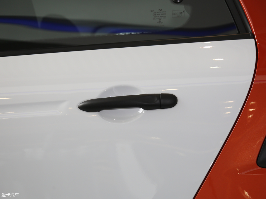 2018��smart forfour 1.0L �`�Ӱ�