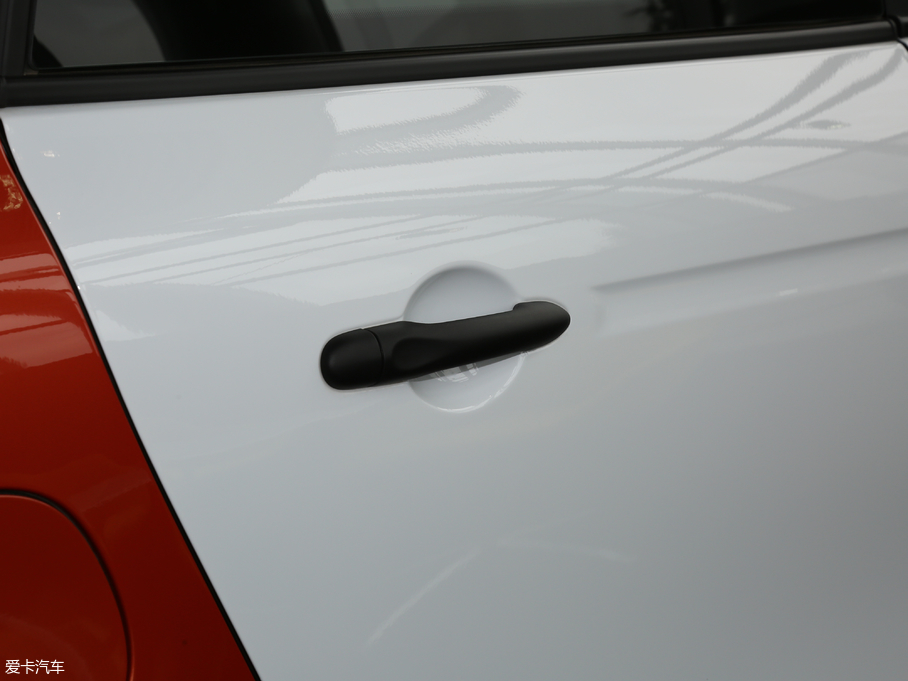 2018��smart forfour 1.0L �`�Ӱ�