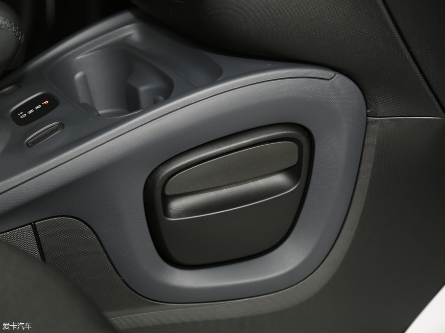 2018��smart forfour 1.0L �`�Ӱ�