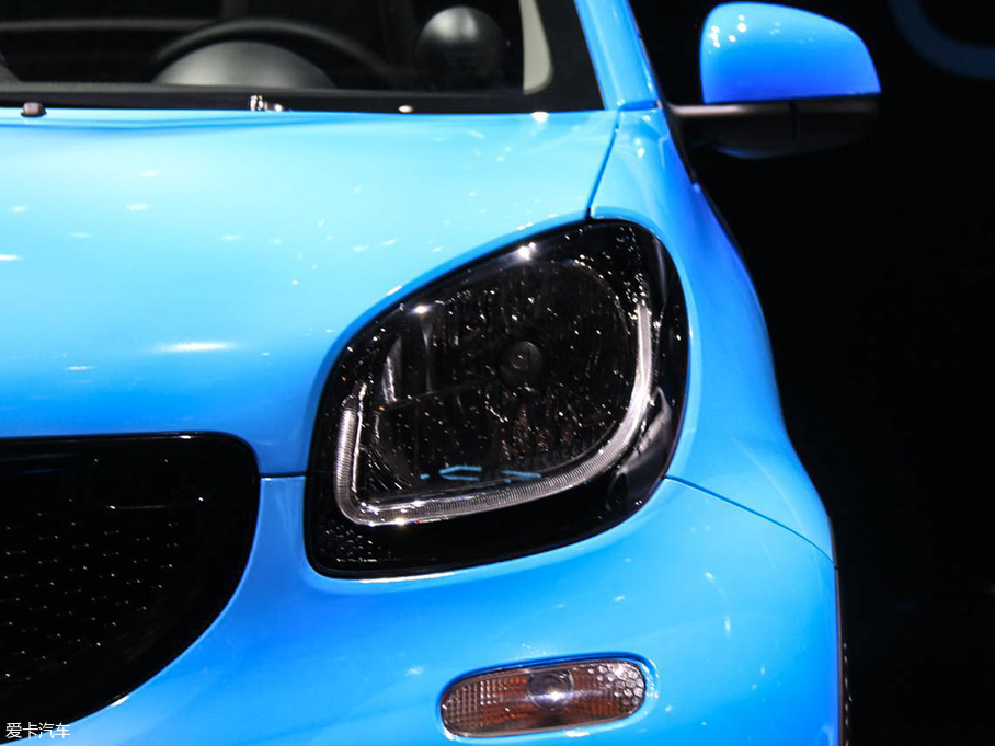 2018smart fortwo 늄܇ EQ fortwo cabrio