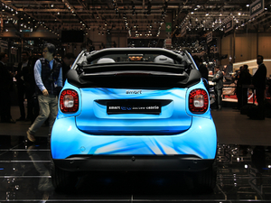 2018款EQ fortwo cabrio 整体外观