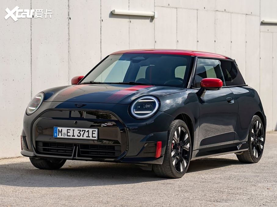 2025늄MINI JCW JOHN COOPER WORKS