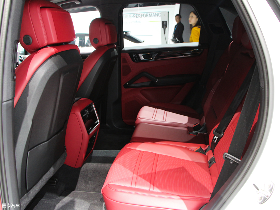 2019CayenneԴ E-Hybrid