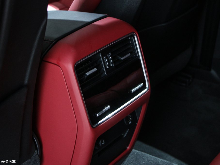 2019CayenneԴ E-Hybrid