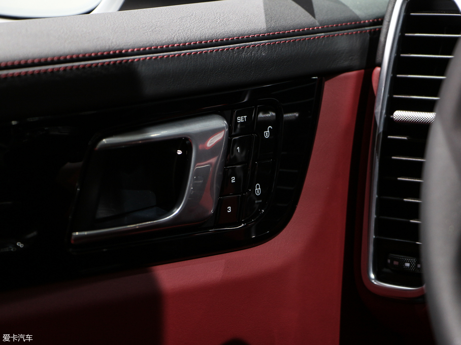 2019CayenneԴ E-Hybrid