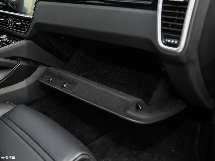 2019CayenneԴ E-Hybrid