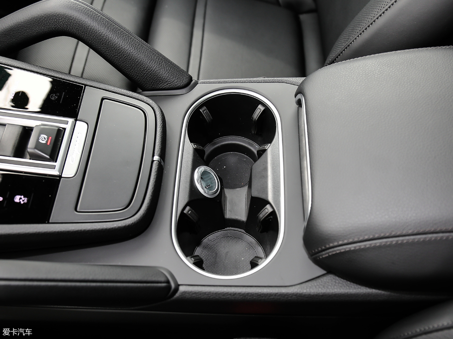 2019CayenneԴ E-Hybrid