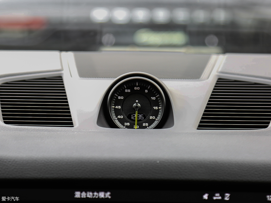 2019CayenneԴ E-Hybrid