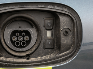 2019E-Hybrid (x)(ji)^