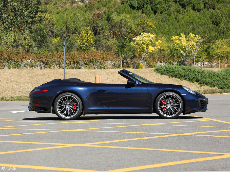 2019r911 Carrera S Cabriolet