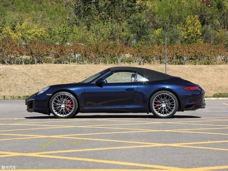 2019r911 Carrera S Cabriolet