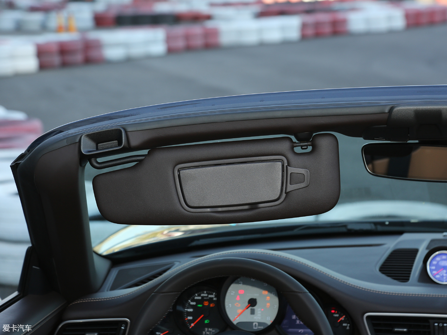 2019r911 Carrera S Cabriolet