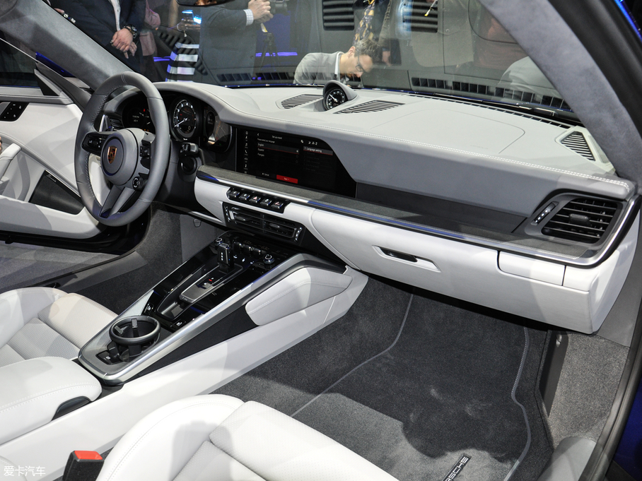 2019r(sh)911 Carrera 4S