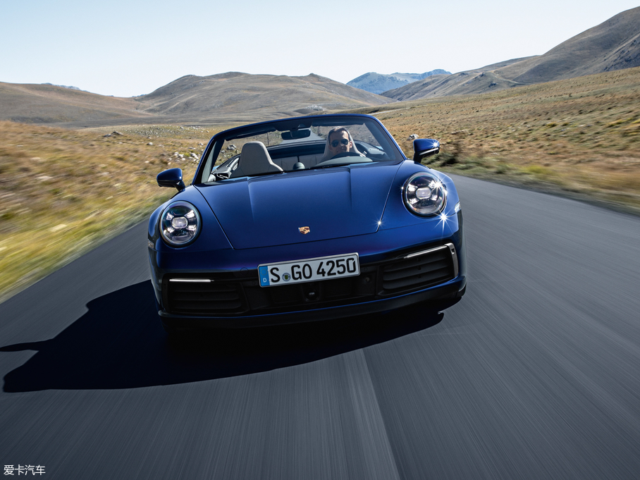 2019r(sh)911 Carrera 4S Cabriolet