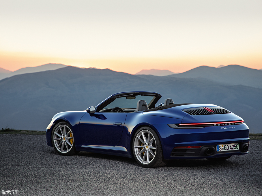 2019r911 Carrera 4S Cabriolet