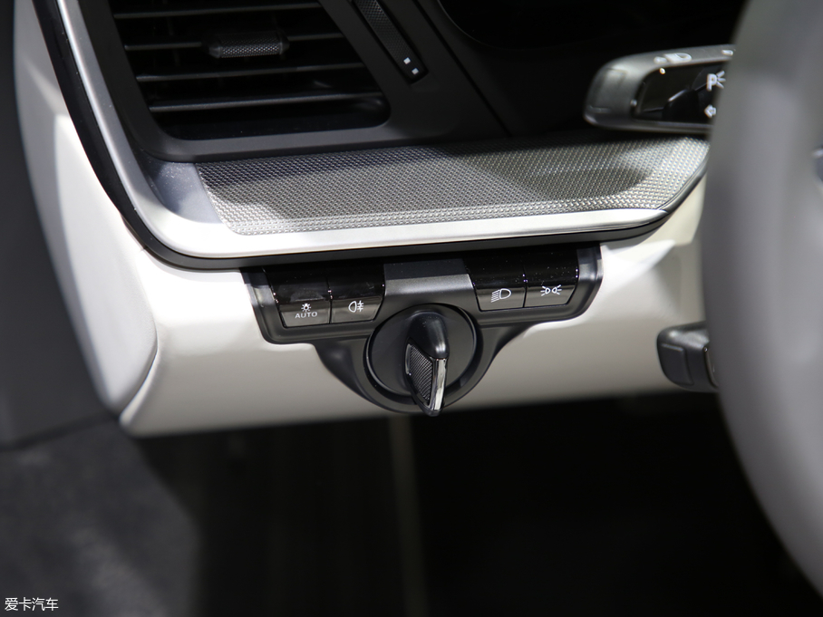 2019r(sh)911 Carrera 4S Cabriolet