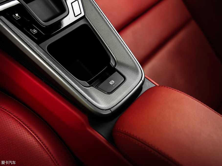 2019r(sh)911 Carrera S