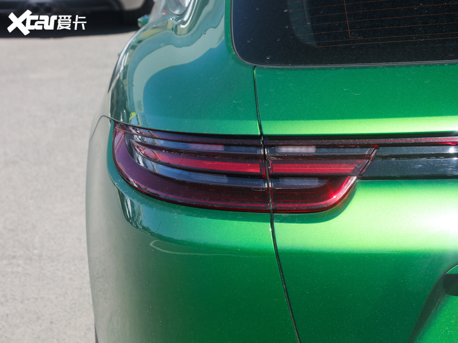 2019Panamera 4 Sport Turismo