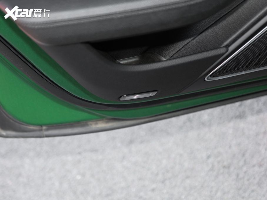 2019Panamera 4 Sport Turismo