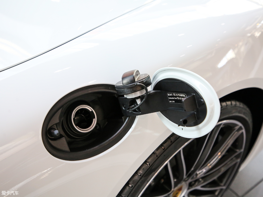 2018r718 718 Boxster Spyder