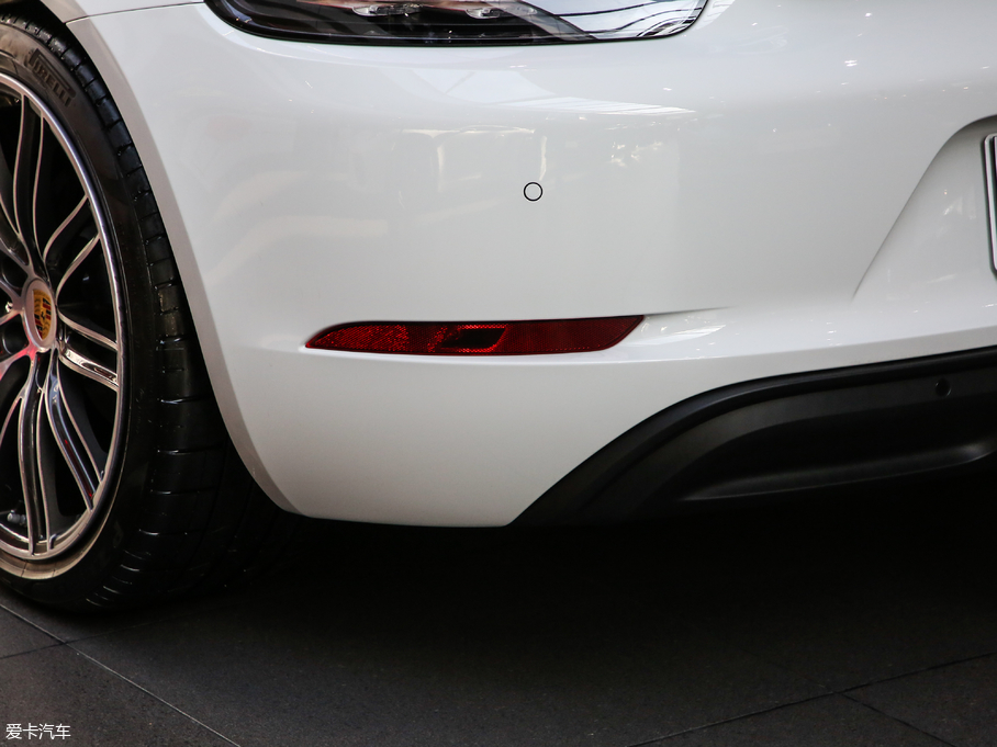 2018r(sh)718 718 Boxster Spyder