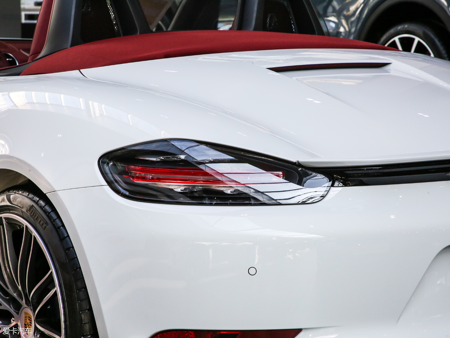 2018r(sh)718 718 Boxster Spyder