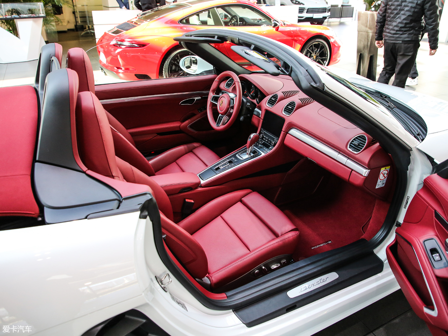 2018r718 718 Boxster Spyder