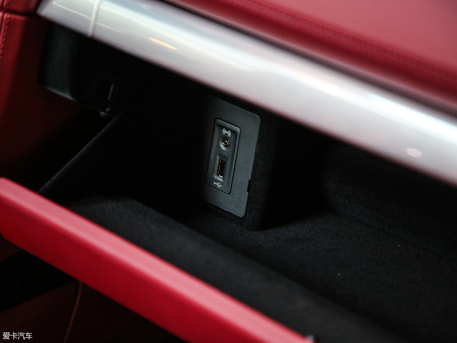 2018r718 718 Boxster Spyder