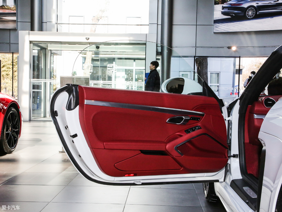 2018r718 718 Boxster Spyder