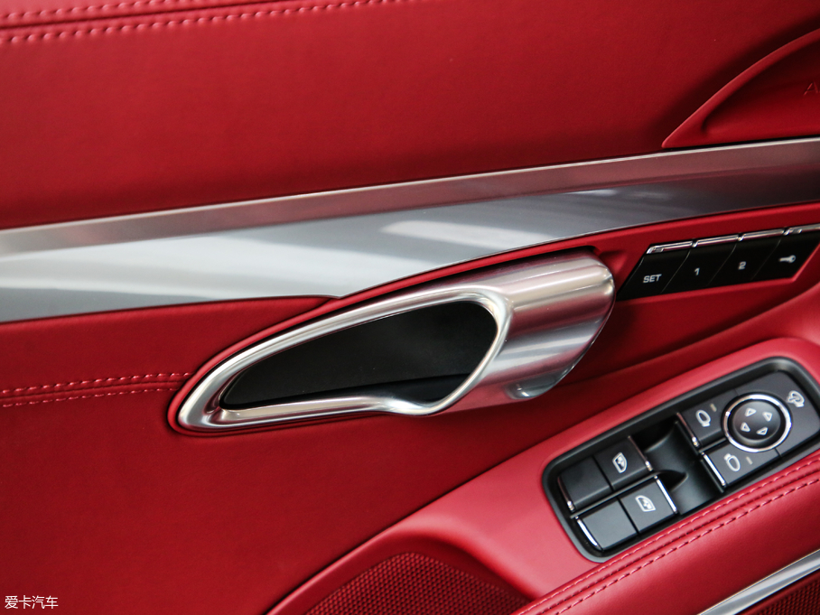 2018r718 718 Boxster Spyder