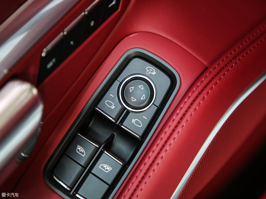 2018r718 718 Boxster Spyder