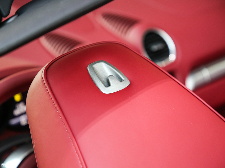 2018r718 718 Boxster Spyder